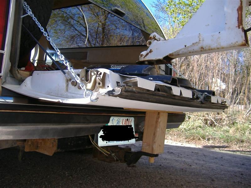 Illustration for article titled This Is NOT How To Install A Hitch